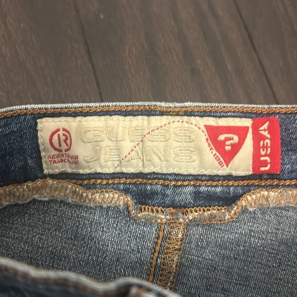 *2 items for $20* like new Guess Jean shorts - Picture 3 of 3